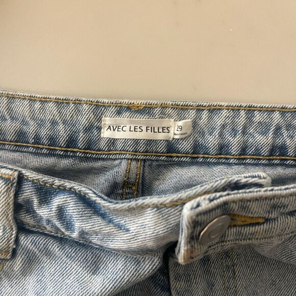 Avec Les Filles Women's Destructed Denim Shorts Sun Washed Blue Size 29 - Picture 6 of 7